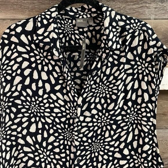NWT ASOS Women’s Short Sleeve Button Up Black White Viscose Blouse Size Large - Picture 5 of 8